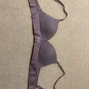 Victoria’s secret/Pink Lavender Bra